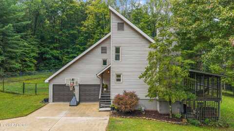 484 Hc Smith Drive, Oneida, TN 37841