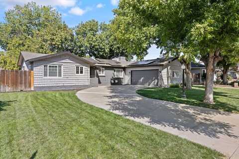 2424 Fairview Court W, Visalia, CA 93277