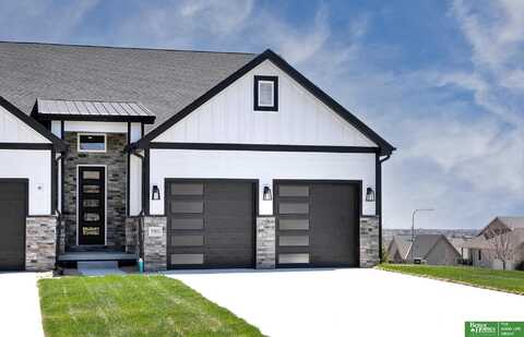 5901 N 159th Circle, Omaha, NE 68116
