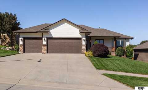 19506 Cottonwood Circle, Elkhorn, NE 68022