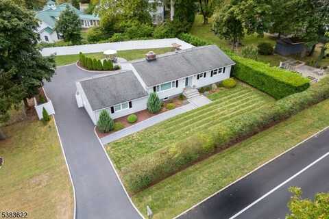 15 Woodland Ave, Morris, NJ 07960