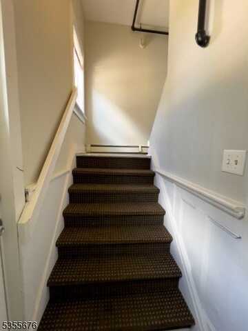 60 Veterans Memorial Dr, Somerville, NJ 08876