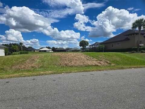 6060 Strafford Oaks Drive, Sebring, FL 33875