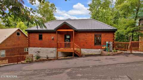 1616 Misty Hollow Way, Gatlinburg, TN 37738