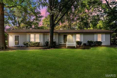 34 Saint Cloud Court, Lake Saint Louis, MO 63367