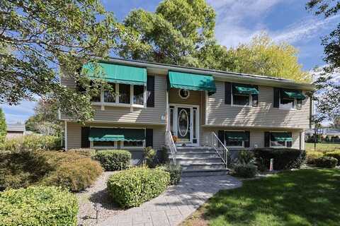190 Gibbs St, Somerset, MA 02726