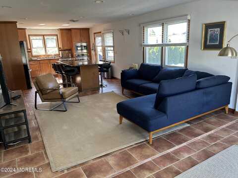 406 9th Avenue, Spring Lake Heights, NJ 07762