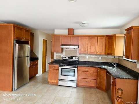43-44 249 St, Little Neck, NY 11363