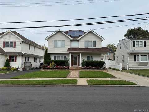 24 Yarmouth Road, East Rockaway, NY 11518