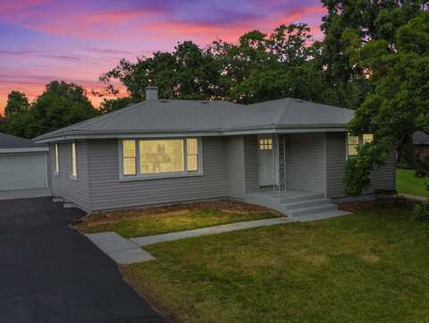 6154 Pershing Avenue, Downers Grove, IL 60516