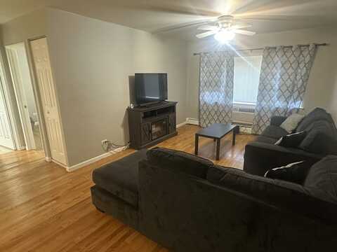 7854 S South Shore Drive, Chicago, IL 60649
