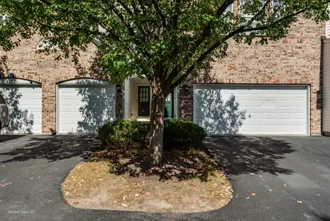 2827 Stonewater Drive, Naperville, IL 60564