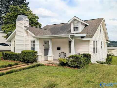 1713 Obrig Avenue, Guntersville, AL 35976
