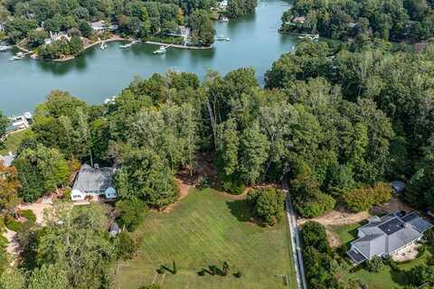 2 York Road, Irvington, VA 22480