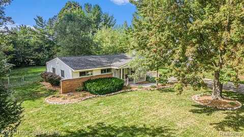 6319 Eastlawn Avenue, Clarkston, MI 48346