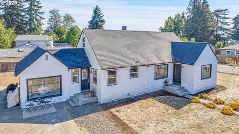 574 S Ivy ST, Canby, OR 97013