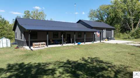 27310 Rattlesnake Hill, Smithton, MO 65350