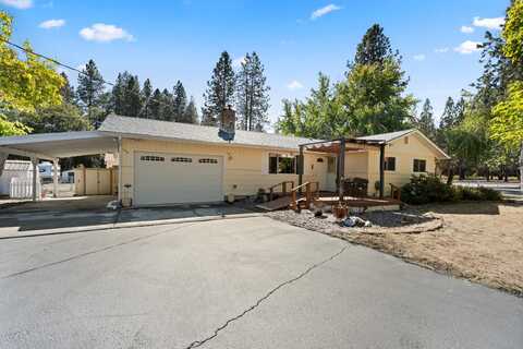 835 Minthorne Road, Rogue River, OR 97537