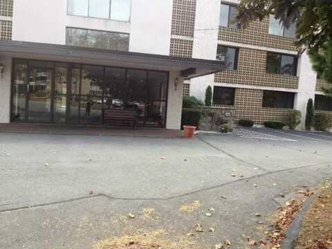 175 Hoffman Beach, Cranston, RI 02920