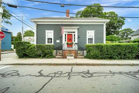 43 Poplar Street, Newport, RI 02840