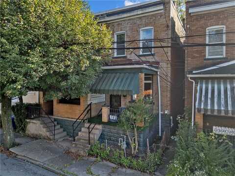 804 Anaheim St, Hawley, PA 15219