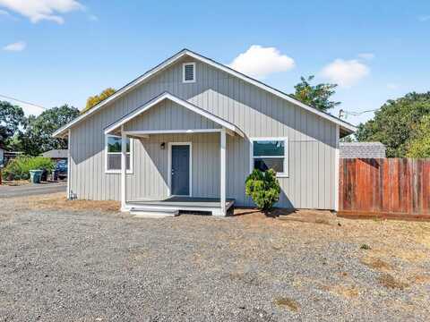 13051 Mcdowell Street, Hopland, CA 95449