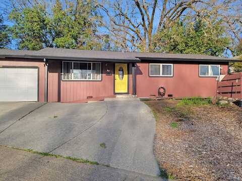 201 Bonnie Lane, Willits, CA 95490