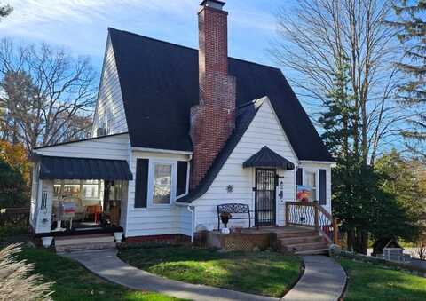 220 Crawford St, BECKLEY, WV 25801