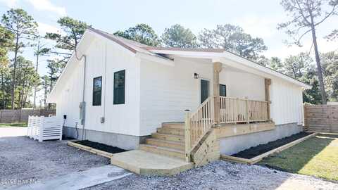 639 E Chatham Street, Newport, NC 28570