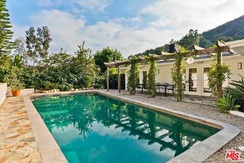 2268 Betty Ln, Beverly Hills, CA 90210