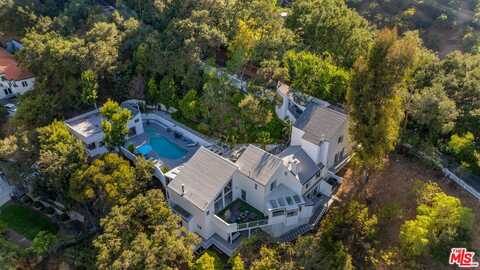 3210 Coldwater Canyon Ln, Beverly Hills, CA 90210