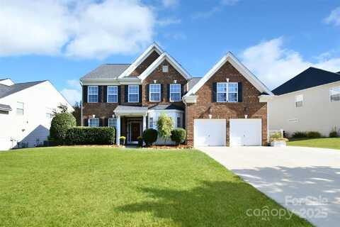 7867 Woodmere Drive, Harrisburg, NC 28075