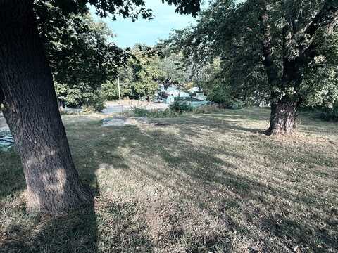1288 Lakeshore Drive, Brooklyn, IA 52211