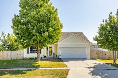 825 SE Hummingbird Circle, Waukee, IA 50263
