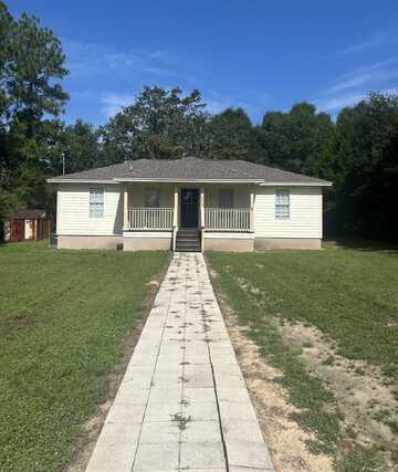 456 Kings Lake Boulevard, DeFuniak Springs, FL 32433