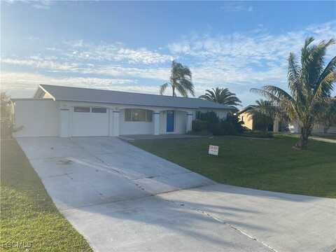 221 Redcliff Avenue, Lehigh Acres, FL 33936