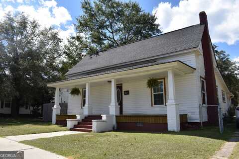250 S Lewis, Metter, GA 30439