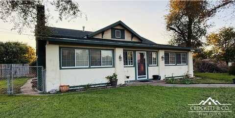 212 King Street, Dodge City, KS 67801