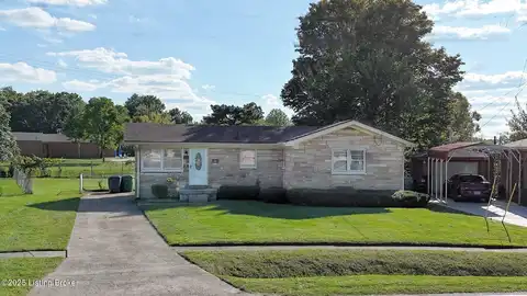 3220 Kingswood Way, Louisville, KY 40216