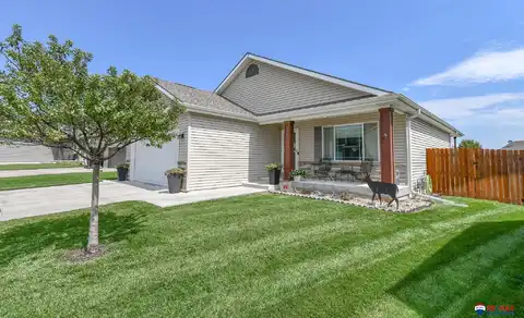 6822 Mimosa Lane, Lincoln, NE 68521