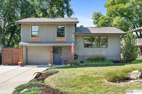 9161 Meadow Drive, Omaha, NE 68114