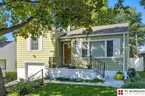 6156 Walnut Street, Omaha, NE 68106