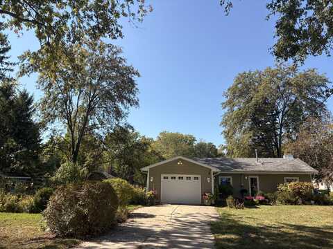 11040 Colony Drive, Pinckney, MI 48169