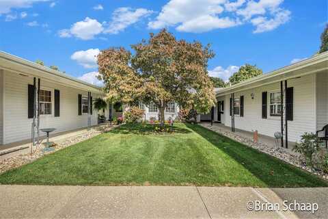 7444 Pine Grove Drive, Jenison, MI 49428