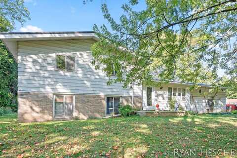 310 W Linden Street, Carson City, MI 48811