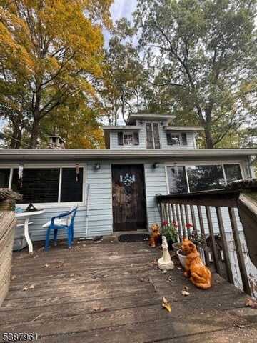 204 Wawayanda Rd, Vernon, NJ 07422