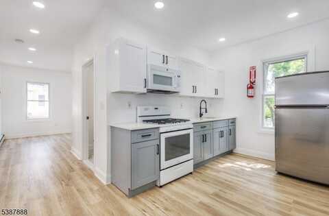48 N York St, Paterson, NJ 07524