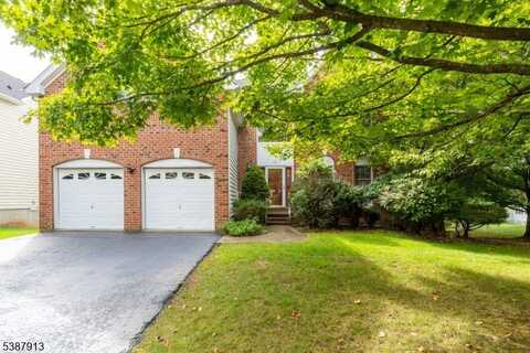 47 Ramapo Dr, Bernardsville, NJ 07920