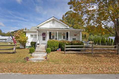 255 Axtell Ave., Renick, WV 24966