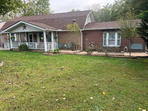 960 Grandview Rd, Daniels, WV 25832
